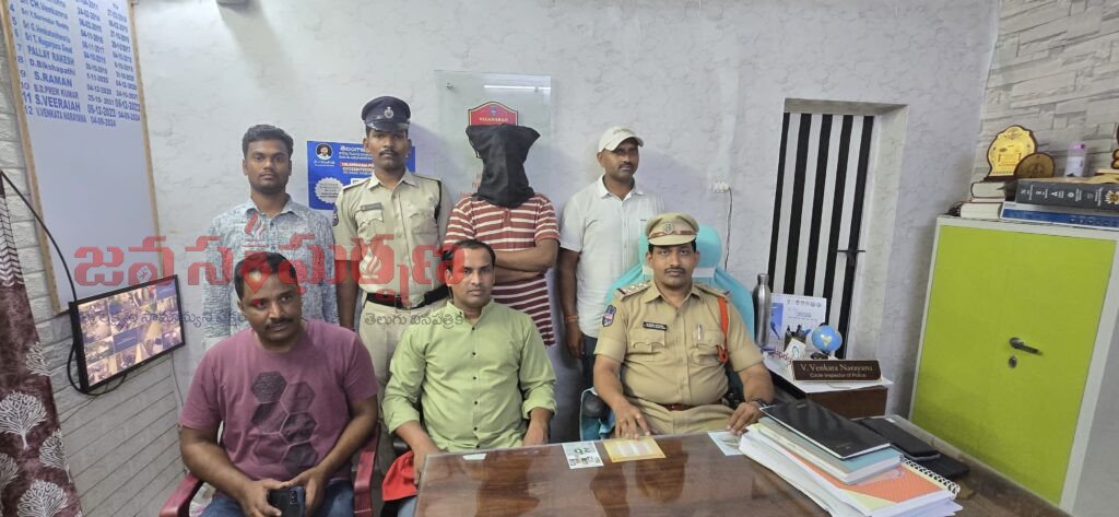 బోధన్ పట్టణంలో గంజాయి నేరస్థుని అరెస్ట్