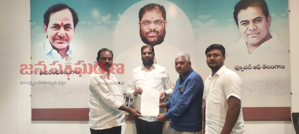 సుజాతనగర్ కబ్రస్థాన్‌కు రూ.10 లక్షల ఎంపీ నిధులు: ఇచ్చిన మాట నిలుపుకున్న వద్దిరాజు రవిచంద్ర