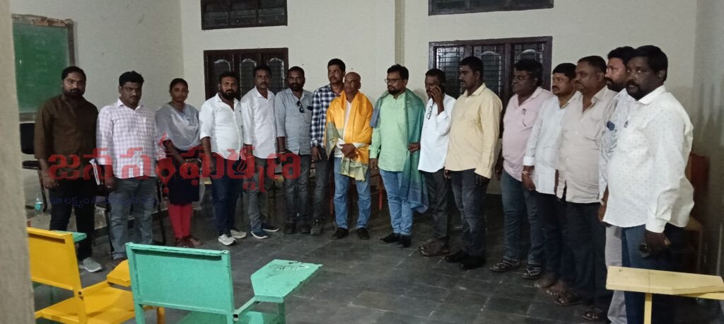 డబ్ల్యూ జె ఐ మహబూబాబాద్ జిల్లా కన్వీనర్‌గా హనుమాండ్ల రామకృష్ణారెడ్డి ఏకగ్రీవ ఎన్నిక.. కో-కన్వీనర్‌గా కొండి సాయి కిరణ్