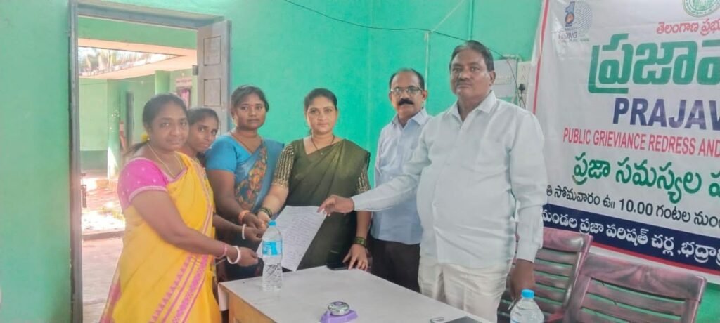 మహిళల అభివృద్ధికి ఆర్థిక చేయూతను అందించాలి