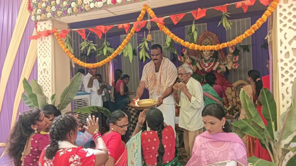 ఇల్లందులో ఆధ్యాత్మిక శోభ.. 24 ఏరియాలో అంబరాన్నంటిన శరన్నవరాత్రి ఉత్సవాలు