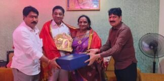 దసరా పర్వదినం సందర్భంగా రాష్ట్ర ఉపముఖ్యమంత్రి ఓఎస్డీ ఆవుల సత్యనారాయణ కి ఘన సత్కారం